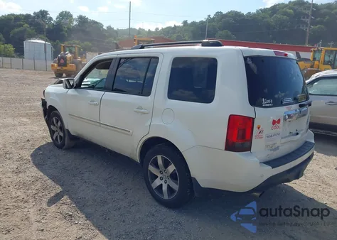 2013 Honda Pilot Touring z USA, uszkodzony, nr VIN 5FNYF4H91DB017778